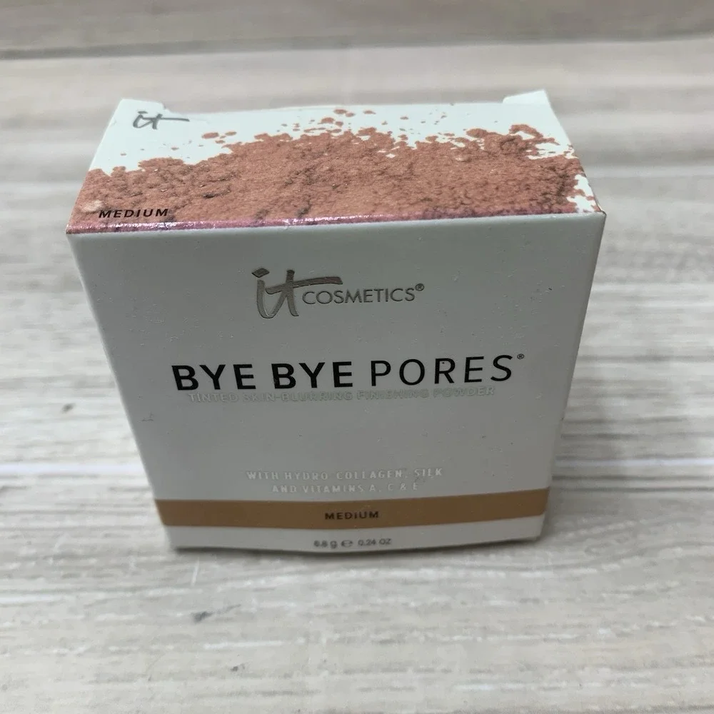 It Cosmetics Bye Bye Pores Tinted Skin-Blurring Finishing Powder Medium 0.24 oz